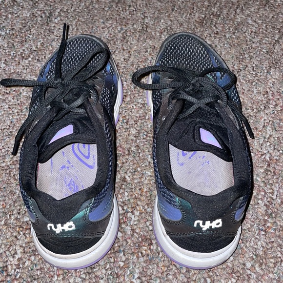 Ryka tennis shoe, Womens size 7 - Picture 3 of 5